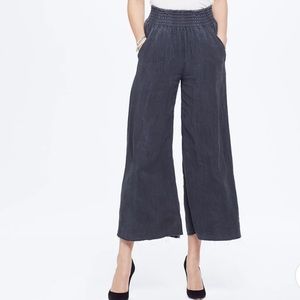MOTHER The Bingo Fray Cropped Wide Leg in Faded Black Linen Blend Size L